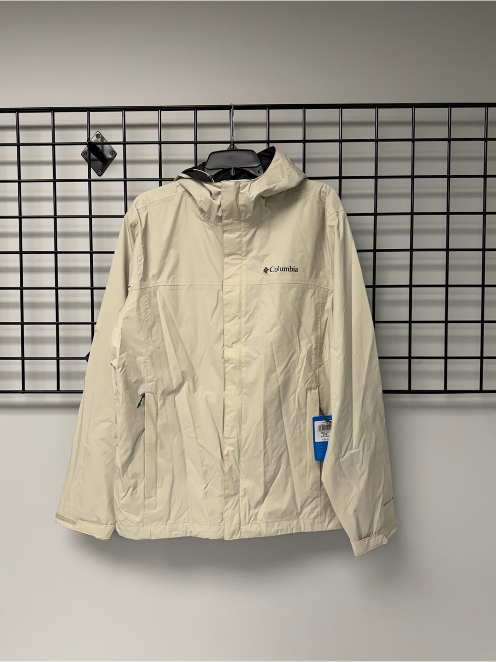 Columbia Black and Beige Mesh-Lined Jacket